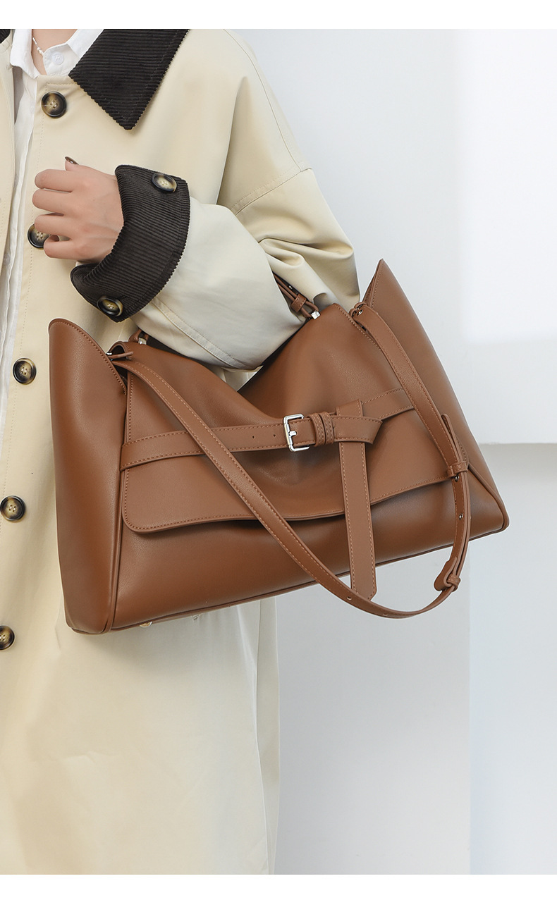 Handbag Fashion Light Luxury Women s Bag New Large Capacity Commuter Women s Shoulder Bag Simple Retro Handbag Designer Bag Luxury bag Designer Bag