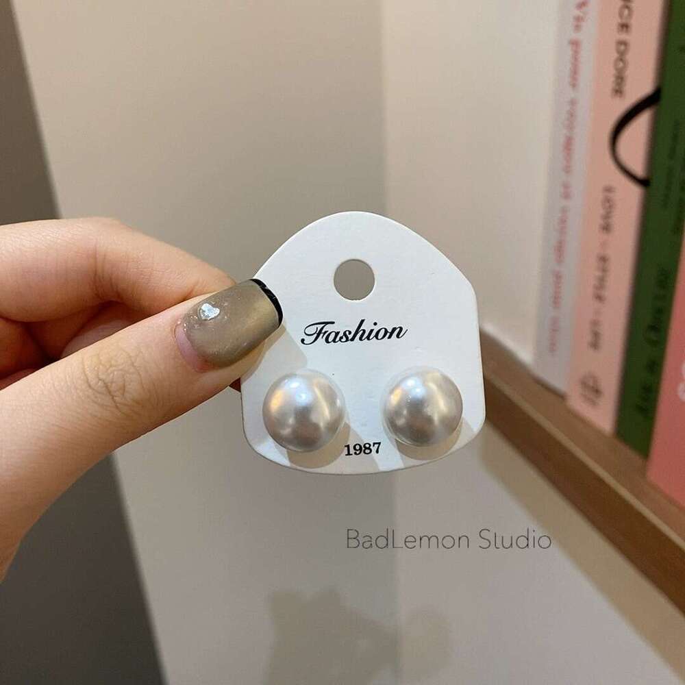 Autumn New French Niche Design Five-Pointed Star Pearl Multi-Wear S Sier Needle Simple Versatile Earrings