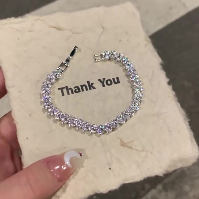 Silver - Toned Crystal - Encrusted Bracelet Delicate Daily & Sparkling Jewelry Gift For Her High - Quality And Glamorous Accessory