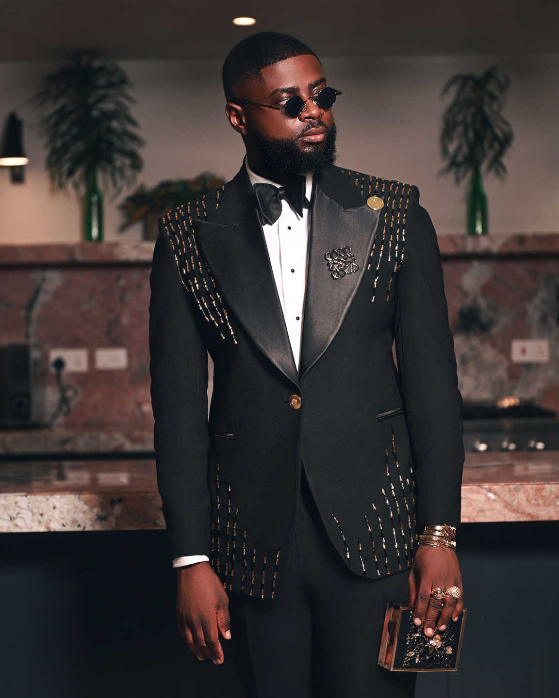 Handsome Beadeds 2 Piece Men Suits Peaked Lapel Groom Wedding Tuxedos Classic Fit Dinner Party Customized Outfits