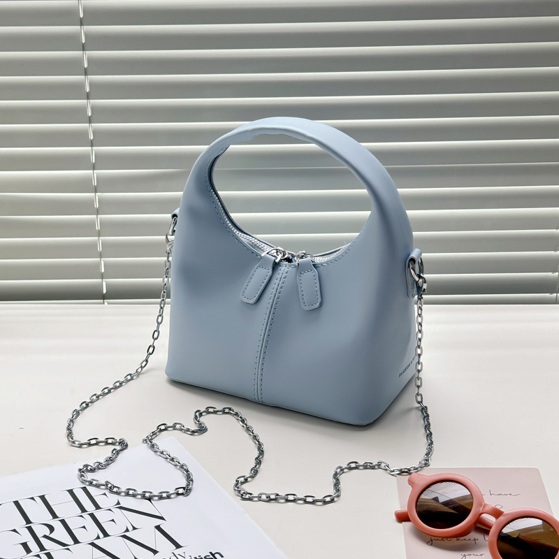 Ladies' elegant casual large capacity shoulder bag, simple and fashionable shopping and commuting ladies' crossbody bag, student lightweight