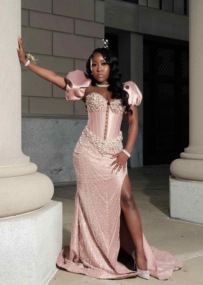 Exquisite Mermaid Evening Dress Sweetheart Sleeveless Pearls Prom Gowns Beading Splits Floor Length Formal Dresses Customized