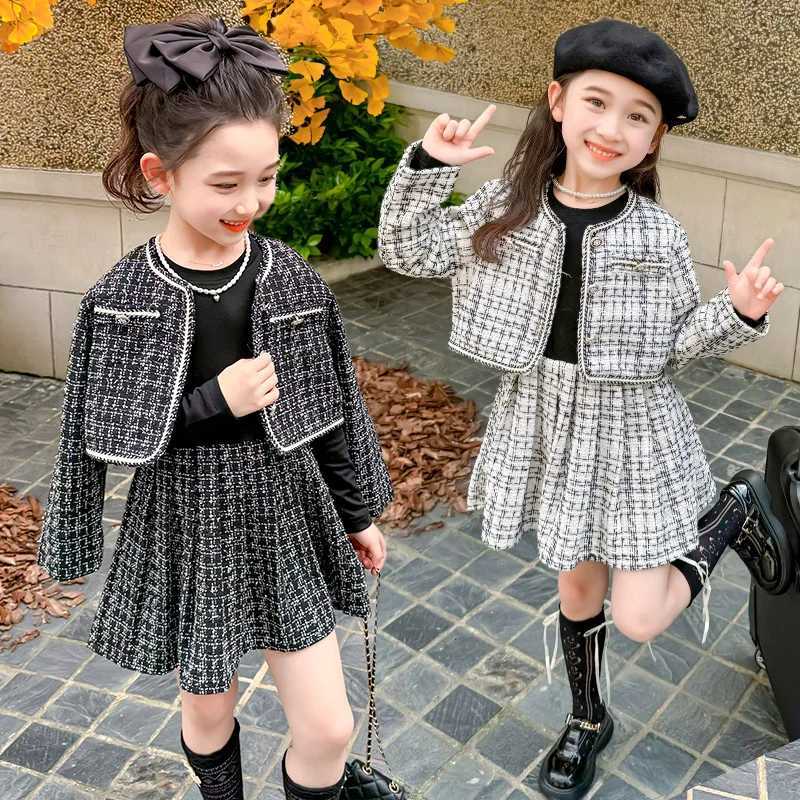 Girls Xiaoxiangfeng Jacket Short Skirt Set Spring and Autumn Childrens Long Sleeve Twopiece Clothes L250926NNY8