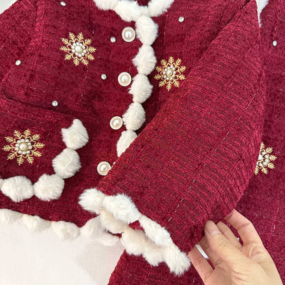 Girls Clothing Sets Winter Kids Girl Sweet Warm Coat and Dress 2pcs Christmas Suit Children Girl Princess Warm Clothes 3 5 8 L250926HDX3