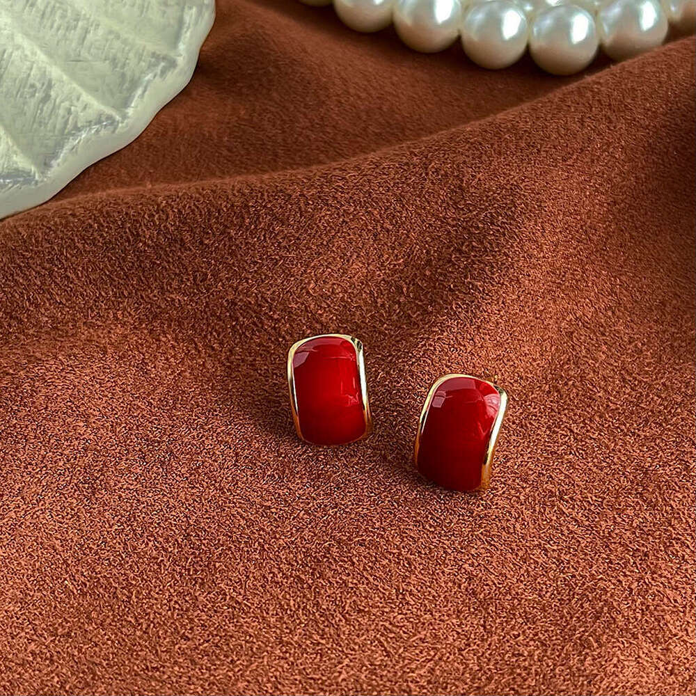 Bury Oil Drop Niche Light Pearl Studs for Women French Hepburn Style High-end Earrings