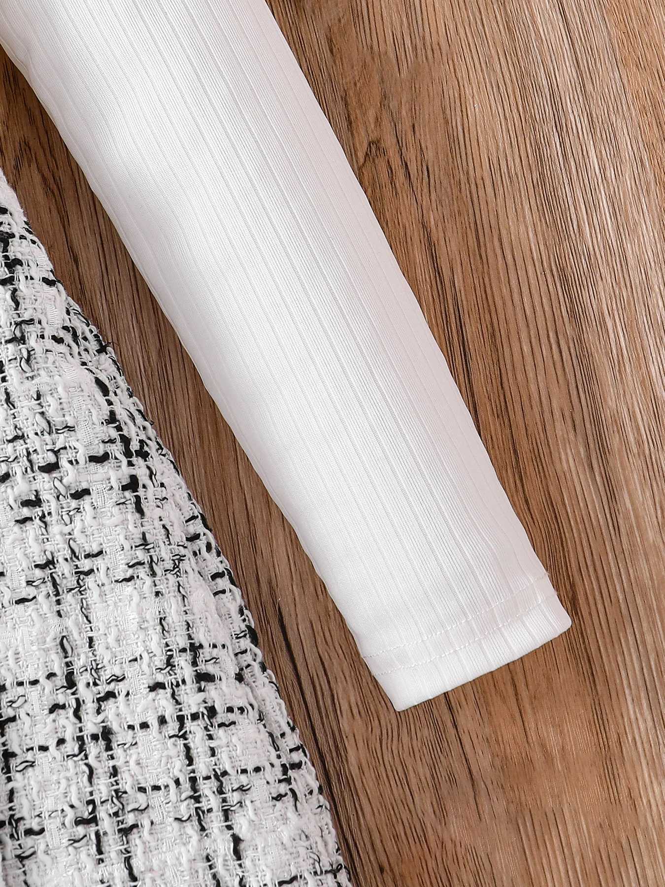 Spring and Autumn childrens 2piece fashion casual clothing white highneck longsleeved flying sleeve top plaid Aline skirt L25092604V7