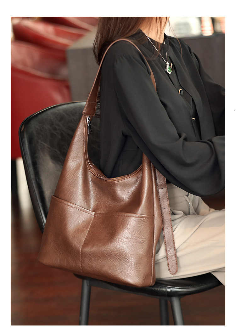 Bag Autumn New Large Capacity Women's Handbag Retro Trendy Style Shoulder Bag Commuter Underarm Bag Light Luxury Designer Bag