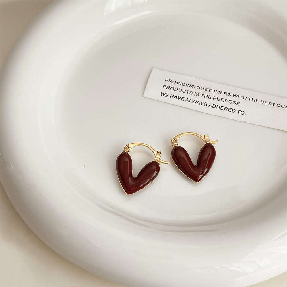 Anchor Red Oil Drop Earrings French Light Niche Simple Clips Versatile High-end Feel Whitening Ear Accessories