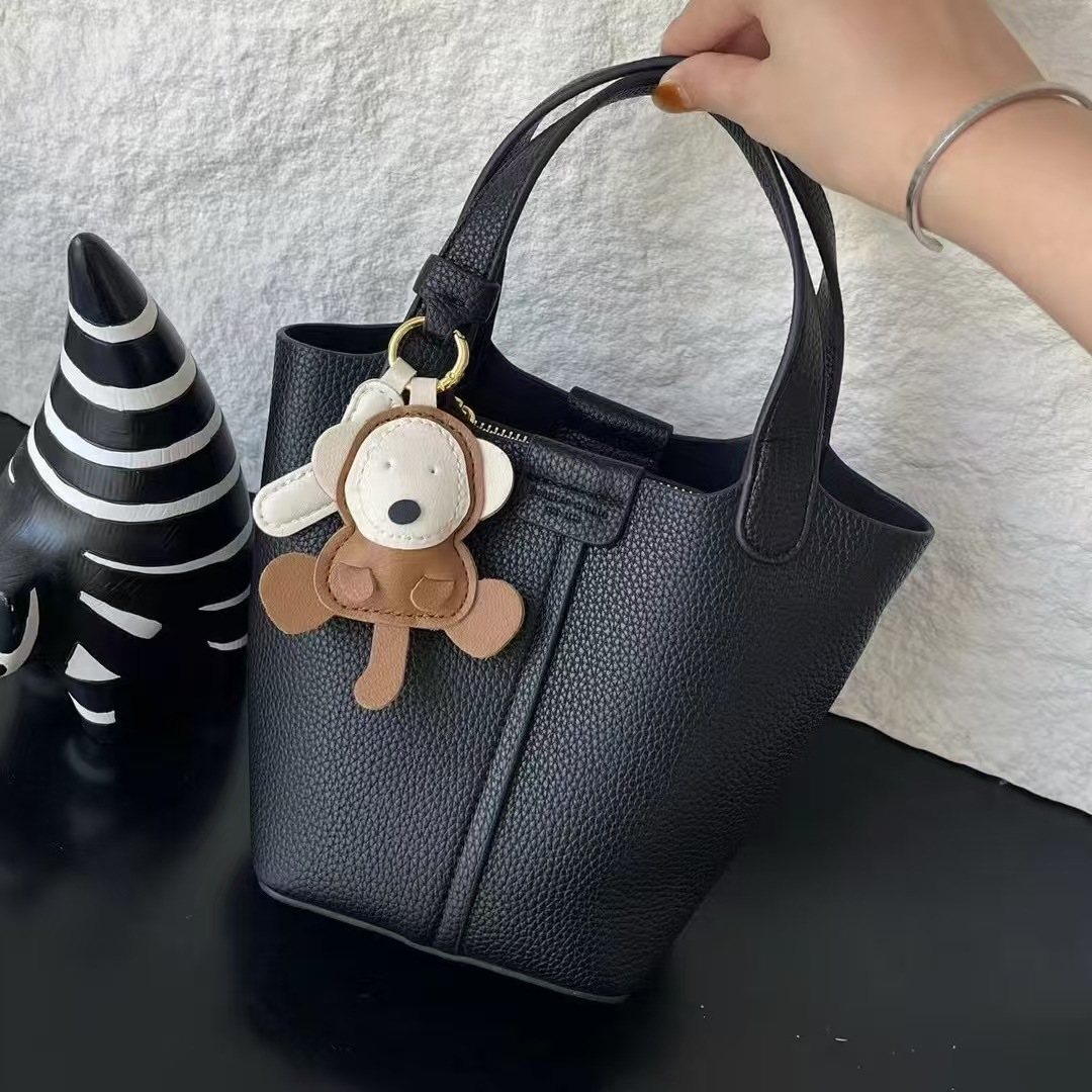 Designer bags2025 portable bucket bag foreign style shoulder messenger bag mini vegetable basket bag female