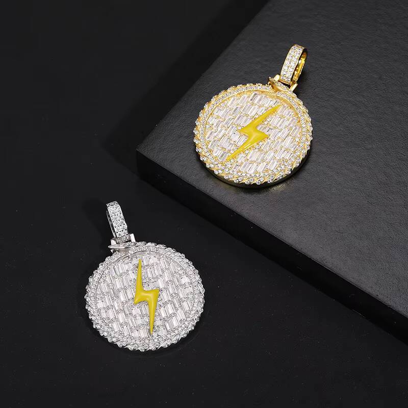2023 New Design Hip Hop Jewelry 925 Sterling Silver Baguette VVS Moissanite Diamond Enamel Plated Round Pendant
