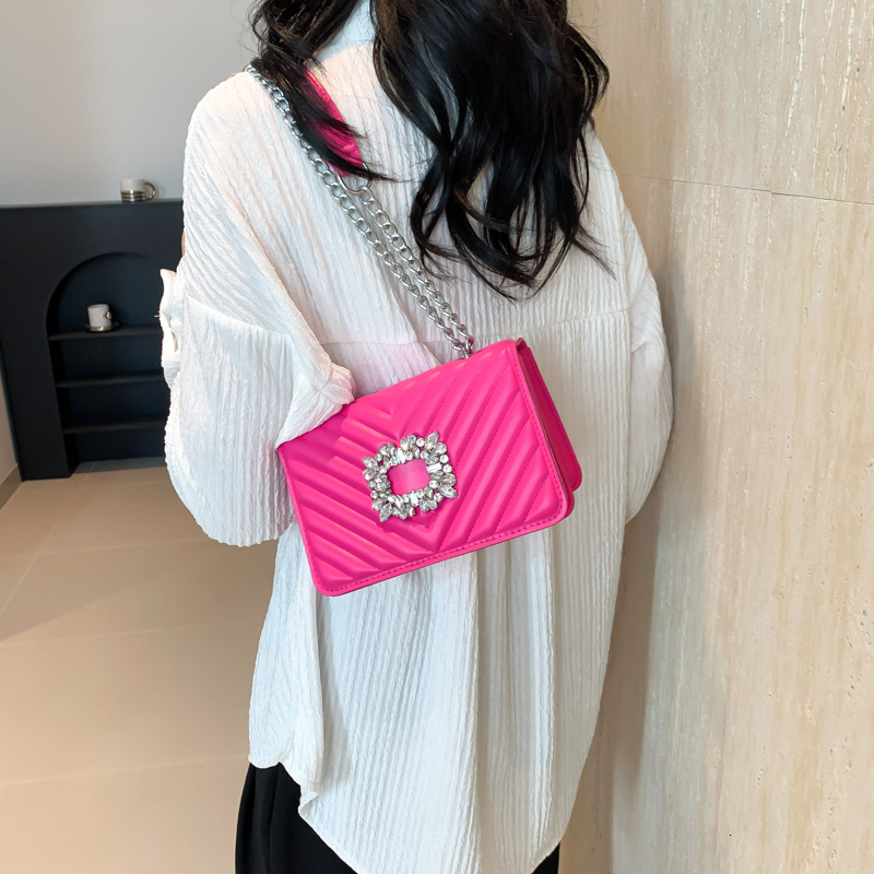 New fashionable women's one-piece slanted shoulder small square bag 2025 designer