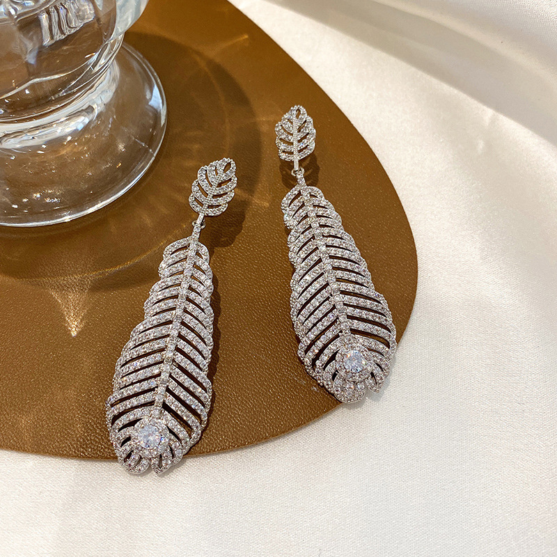 Choucong Sparkling Luxury Dangle Women Fashion Jewelry 18K White Gold Fill Pave White Zircon Gemstones Party Women Wedding Dangle Long Tassel Feather 