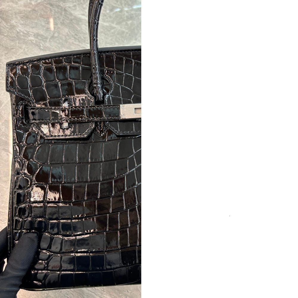Designer Retro Fashion Leather Bag Crocodile Pattern 2025 New Women's Shoulder Bag Large Capacity Multifunctional Handbag
