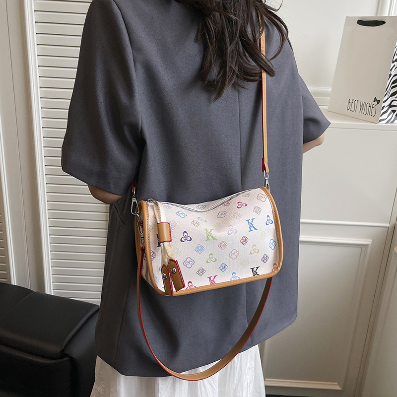 Free delivery designer bag Bag Fashionable crossbody bag for women with smooth and casual lines