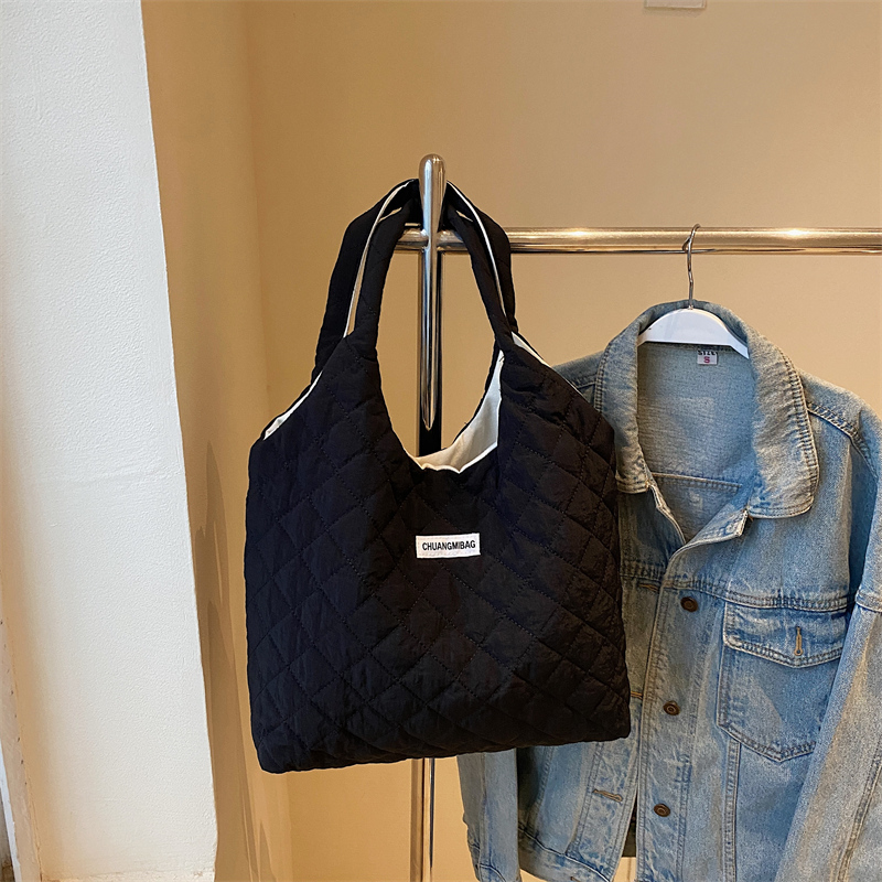 New ladies' elegant casual large capacity shoulder bag, simple and fashionable shopping commuting crossbody bag, student lightweight crossbody ba