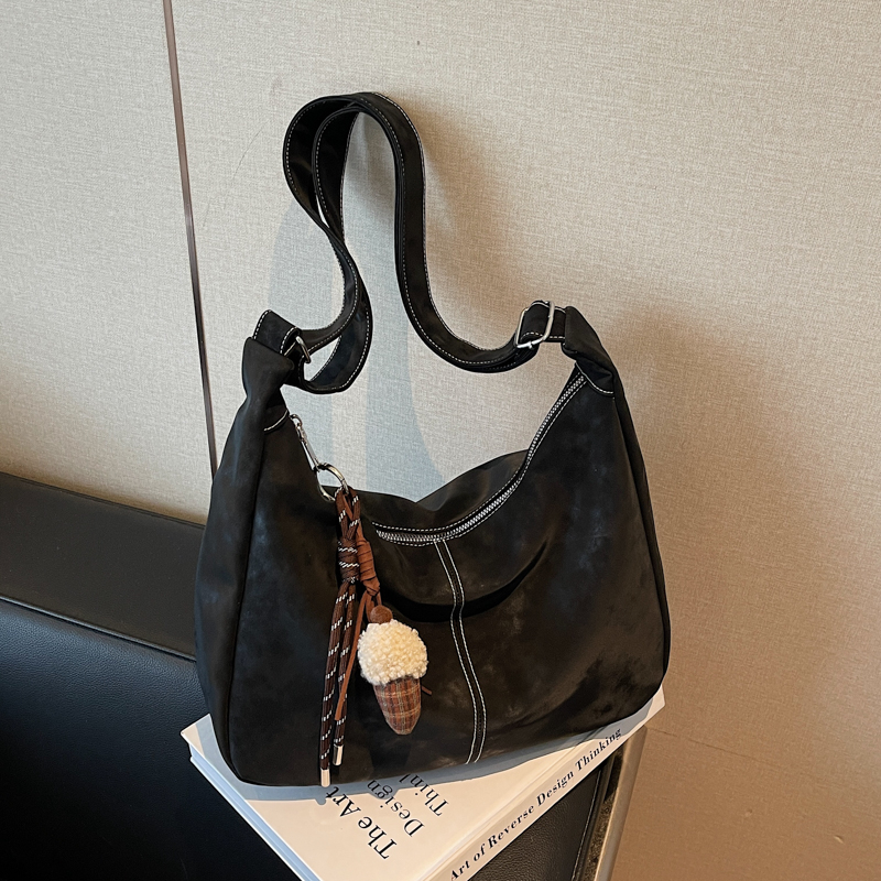 Ladies' elegant and casual large capacity shoulder bag, simple and high-end fashion shopping commuting crossbody bag, student lightweight crossbo