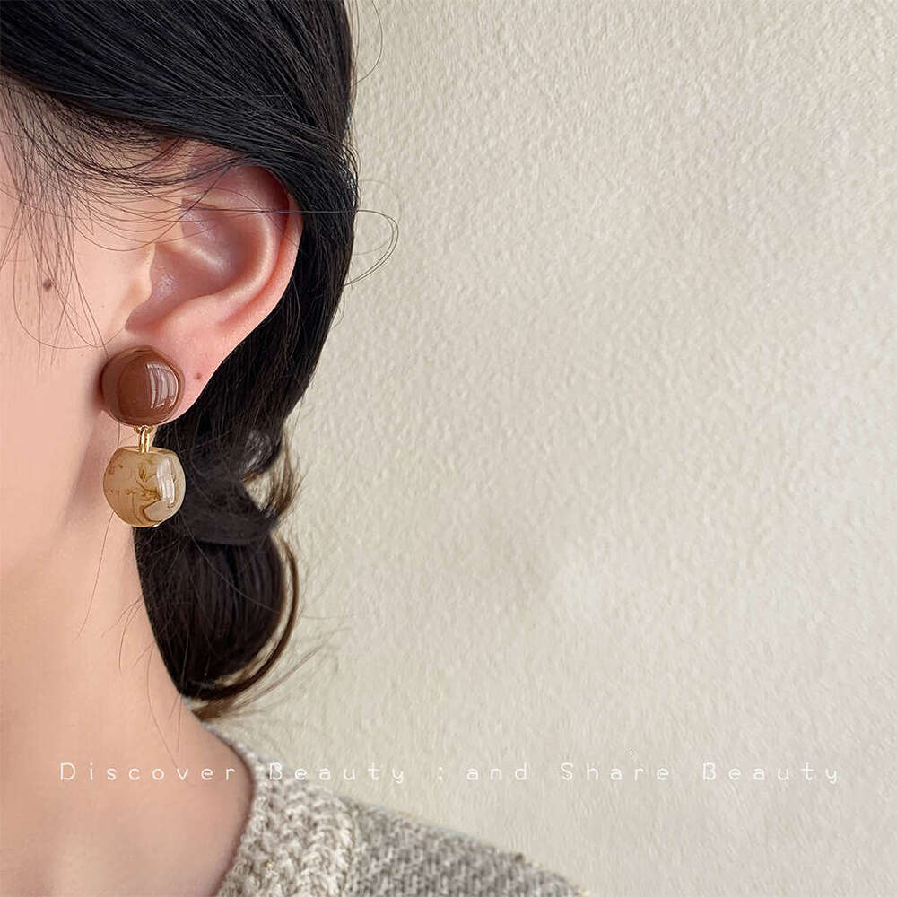 Melard Coffee Color Earrings for Women, Artistic Temperament Acrylic Gradient Stud Earrings, Niche High-end Feel, Brightening Ear Accessories