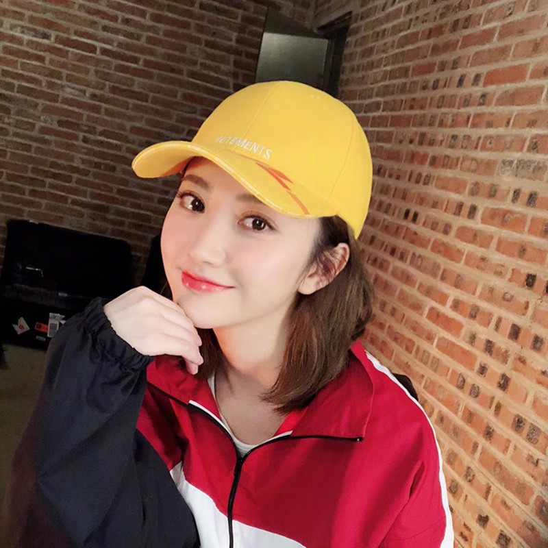 Customizable VETEMENTS Embroidered Baseball Cap Adjustable Multi Color (Black/White/Yellow) Hat for Men Women Personalized Fashion