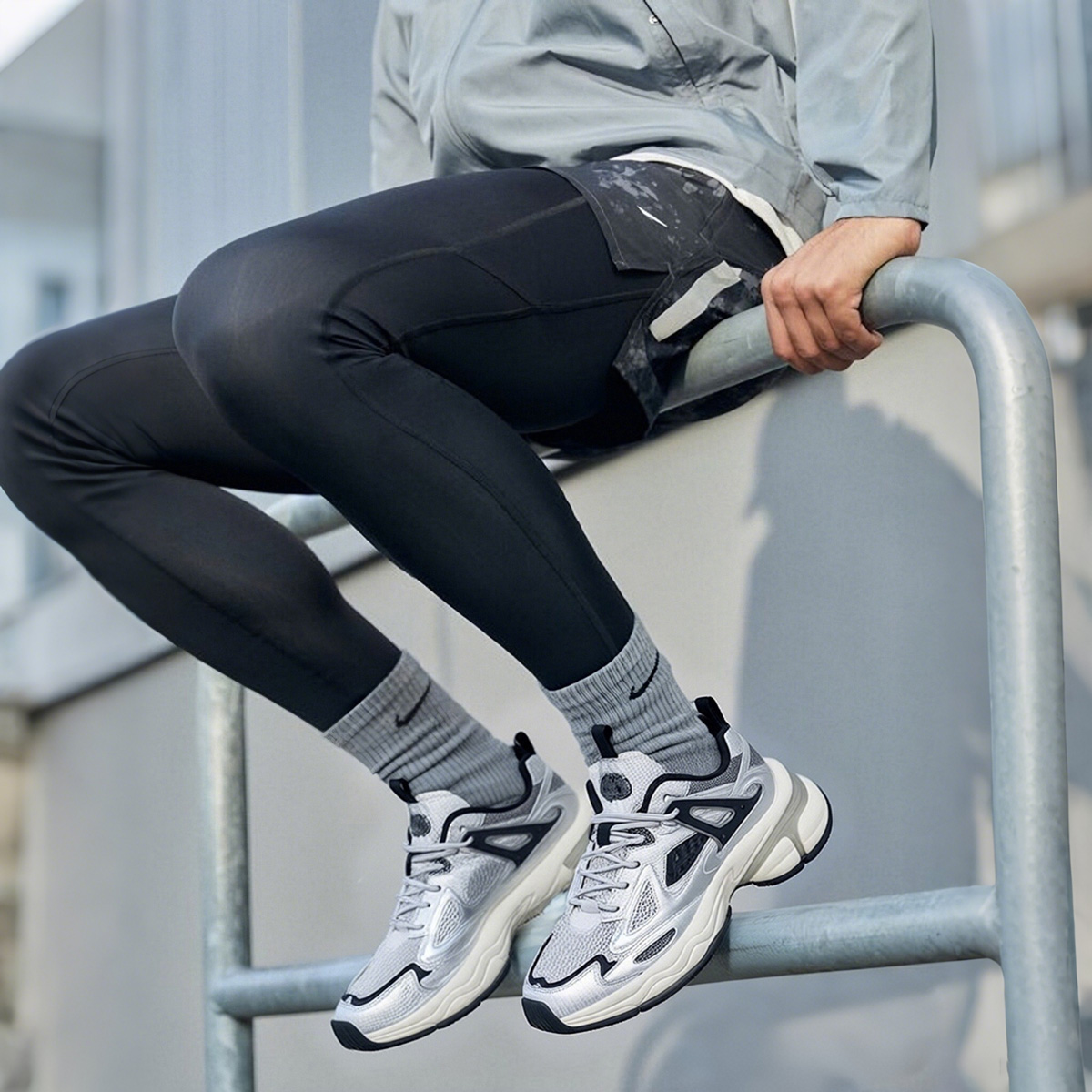 Jifffly silver Dad Sneakers for Women 2025 Autumn Winter Luxury shoes New Style Slimming Luxury bag Ins Trendy Versatile Height-Increasing Sports Shoe