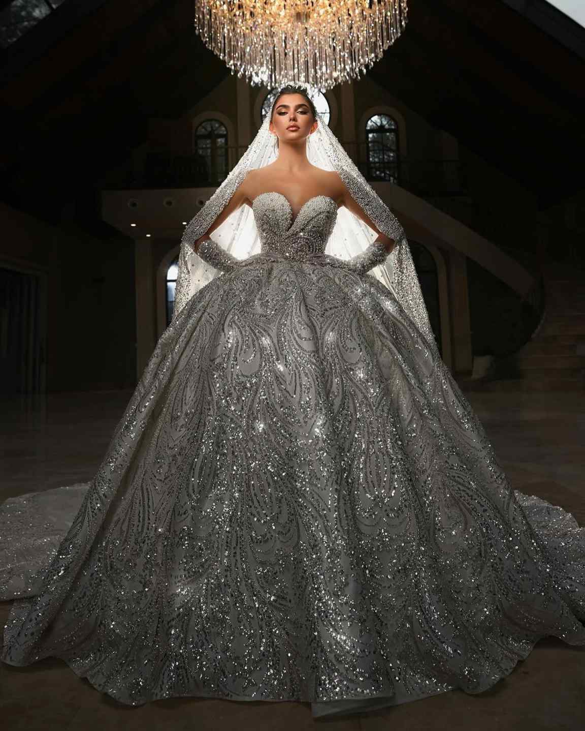 Luxury Wedding Dress With Overskirt Customized Crystal Pearls Beading Bridal Dresses Sequined Ball Gown Wedding Gowns