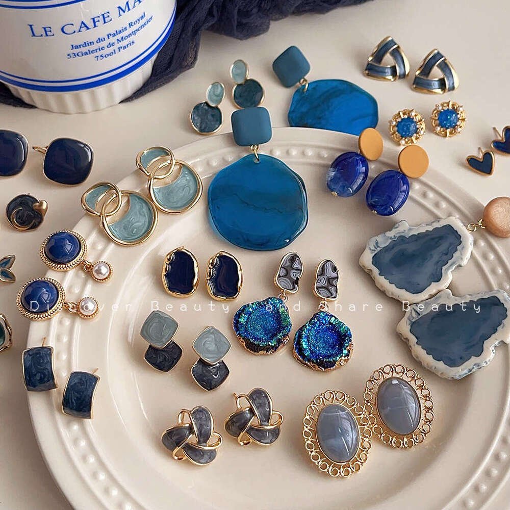 Whitening Blue Oil Drop for Women Sier Needle Artistic Fashionable Elegant Stud Earrings Niche High-end Spring Summer Ear Jewelry