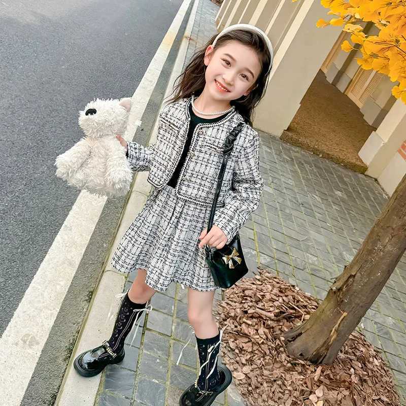 Girls Xiaoxiangfeng Jacket Short Skirt Set Spring and Autumn Childrens Long Sleeve Twopiece Clothes L250926NNY8