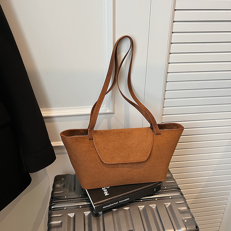 2025 New Casual Elegant Luxury Fashion Shoulder Bag Large Capacity Simple Shopping Commuter Backpack Student Youth Lightweight Crossbody Bag