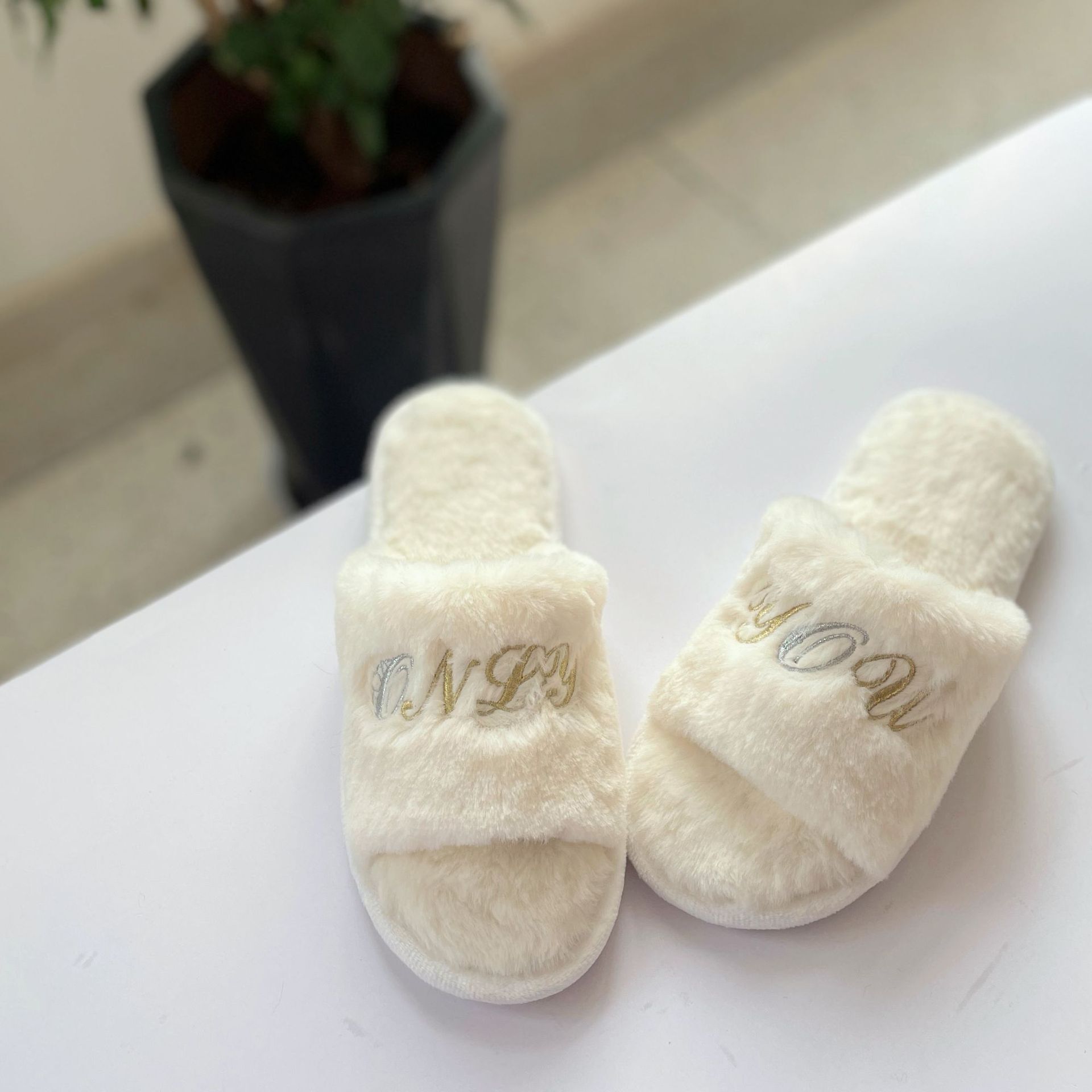 Plush Open-Toe Embroidered Flat Slippers ddmymarket