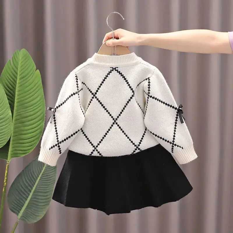 Girls Sweater Set for AutumnWinter 2025 New Childrens Bow Knitted Round Neck CardiganSkirt 2piece Set L250926BT6U
