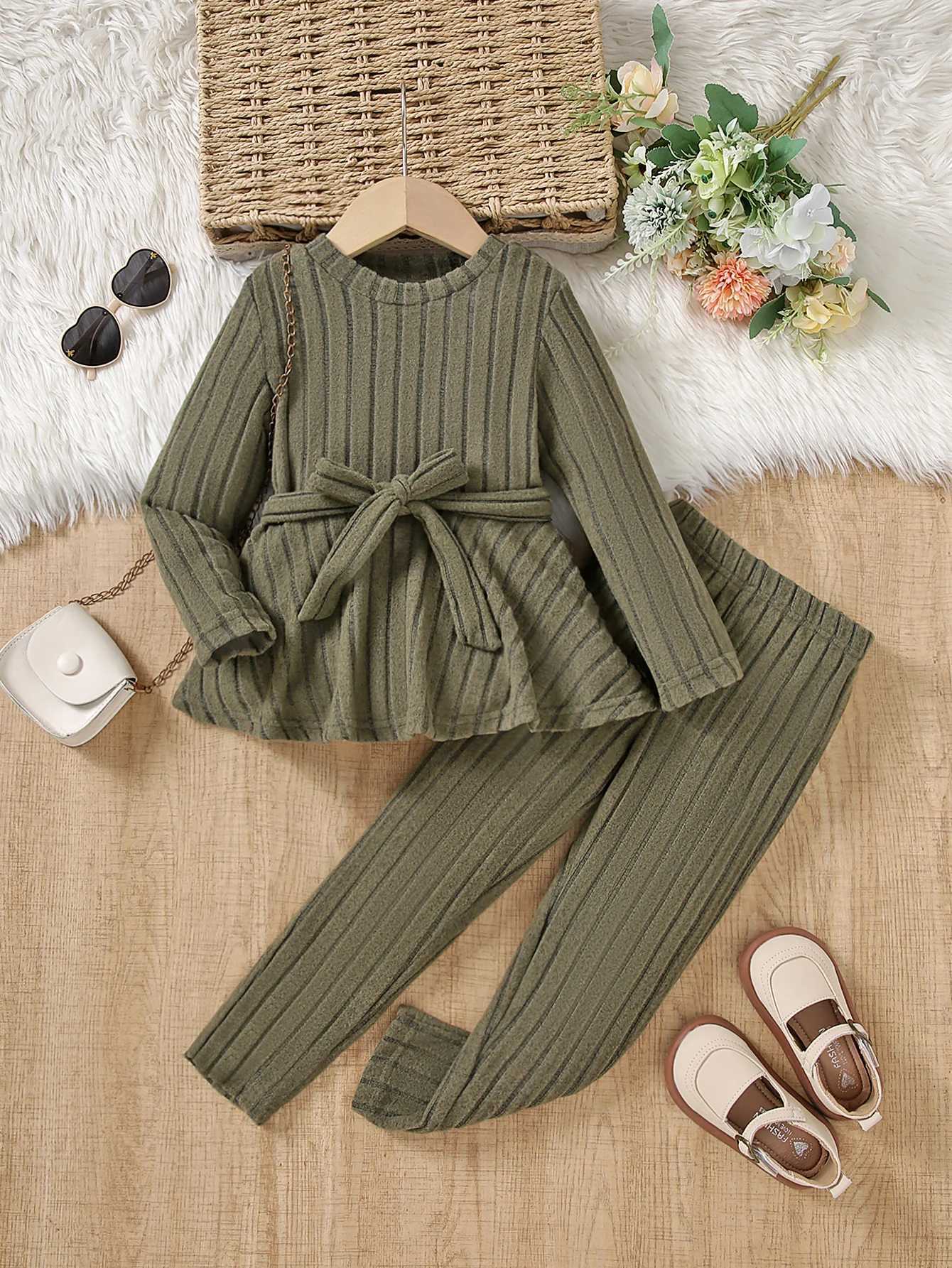 Two Piece Spring And Autumn Style Girls Pit Stripe Long Sleeved Round Neck Skirt Pants Solid Color Casual Outdoor Sports Suit L250926J8ES