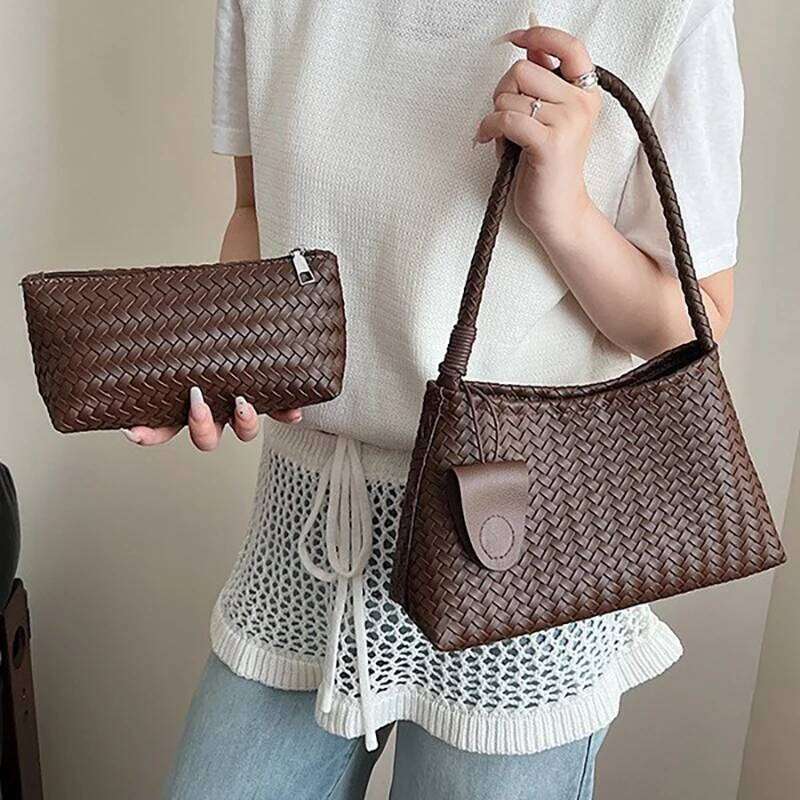 Women'S Woven Pattern Shoulder Autumn And Winter Casual Wear Hand-Held Handle Fashion Retro Armpit Bag With Coin Purse