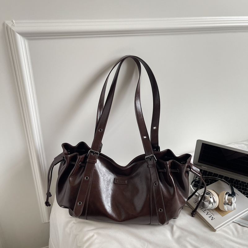 Ladies' casual, elegant, large capacity shoulder bag, simple, high-end, fashionable, shopping, commuting, crossbody bag, student lightweight cros