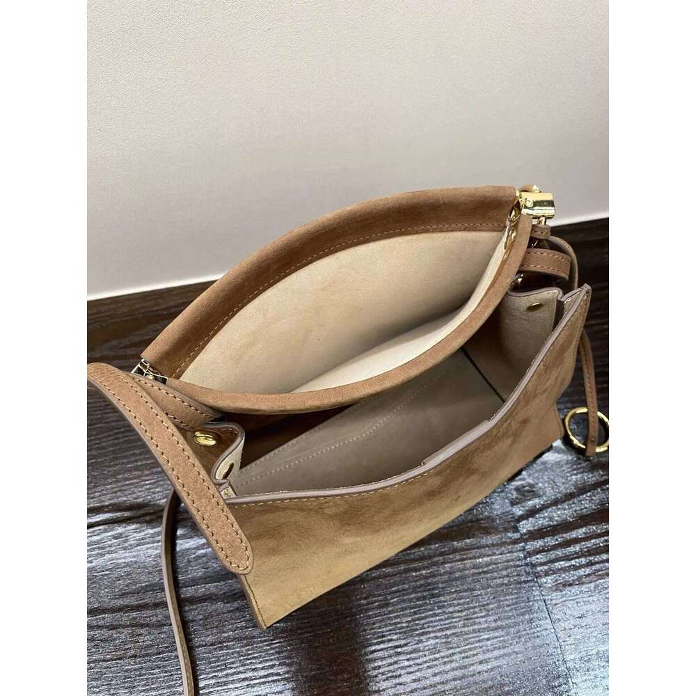 Designer Bags New High-Quality Vertical Version Women's Armpit Handbag, Crossbody Bag, Curved Bag Hot Selling