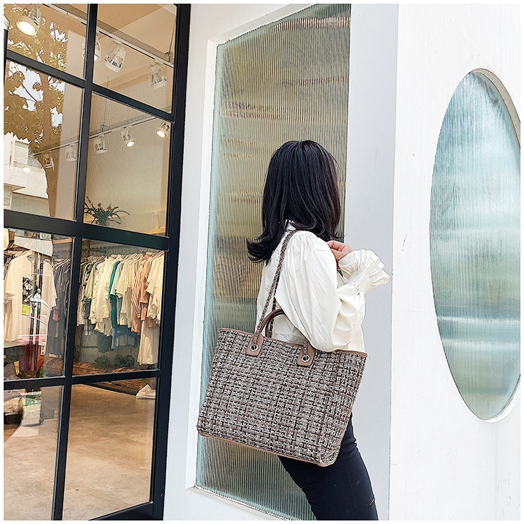 Autumn new Korean style women's charming Bag handbag chain fashion bucket bag trendy style shoulder bag light luxury designer bag