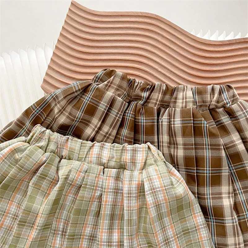 Autumn Winter Girls Clothing Set Cartoon Bear Bow Decoration KnitwearStripe Pleated Skirt 2Pcs For 26Y Kids Casual Suit L25092613R1