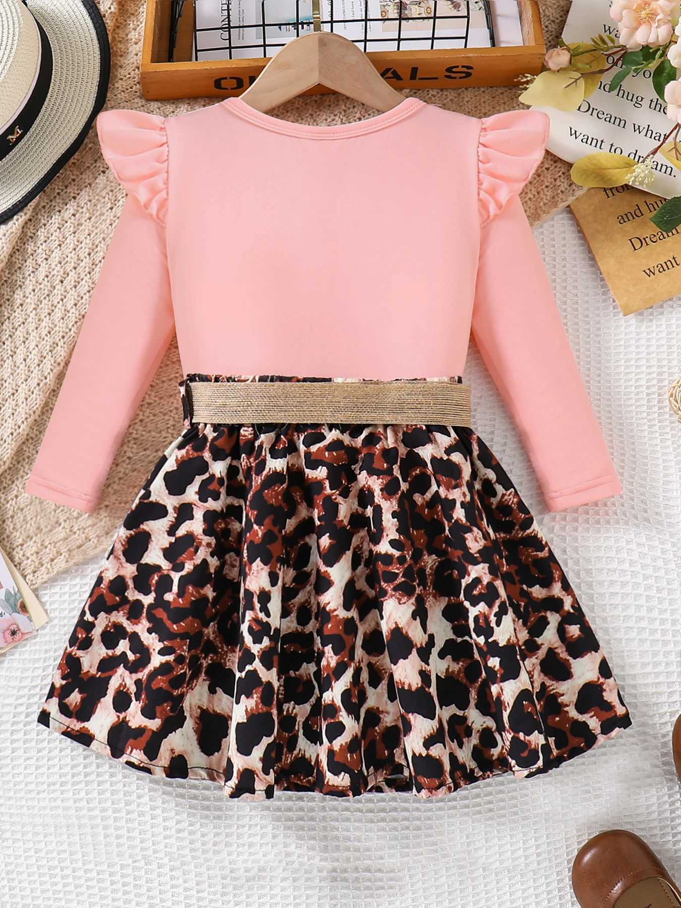 Spring and autumn cute girl fashion outdoor casual clothing pink round neck wing sleeve top leopard pleated skirt 2piece set L250926VOSA