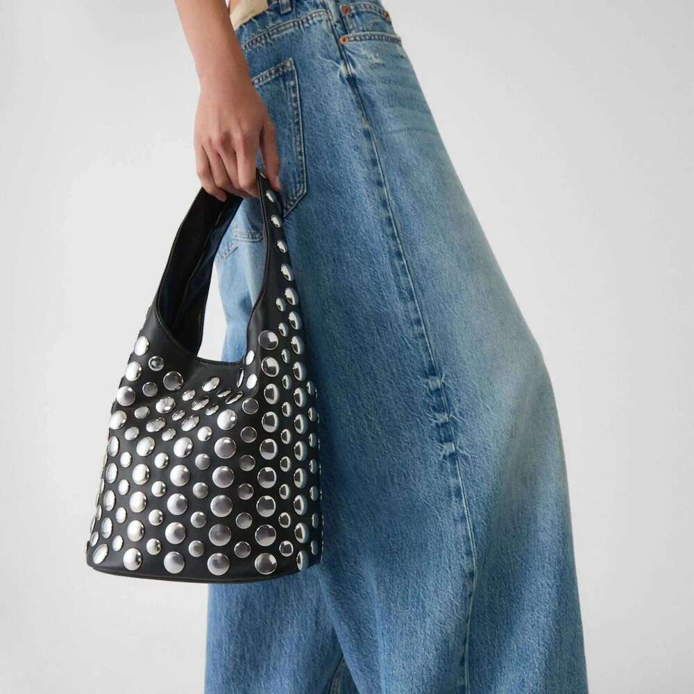 Punk Style Embellished Double-Faced Round Rivet Inlaid Niche Bucket Chic Lady Underarm Large Capacity Shoulder Bag