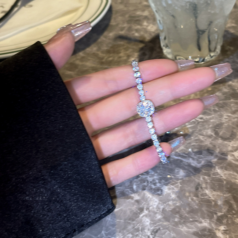 Silver - Toned Round Crystal - Centered Bracelet With Dainty Zircon Chain Delicate Daily & Elegant Jewelry Gift For Her High - Quality And Sparkling A