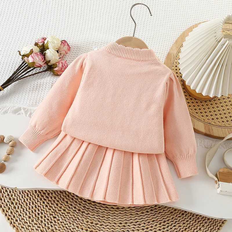 Christmas Suit Knitted Flower Long sleeved Baby Girl Round neck Clothes Sweet knitted sweaterPleated Skirt Baby New Year Set L250926NQH6