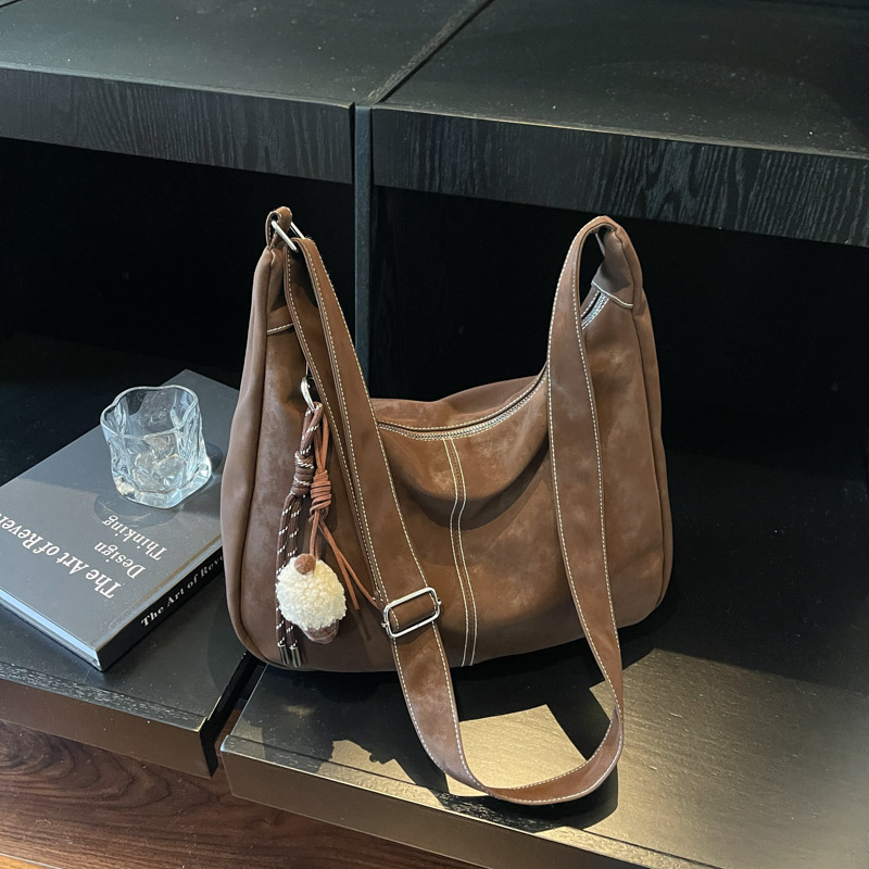 Ladies' elegant and casual large capacity shoulder bag, simple and high-end fashion shopping commuting crossbody bag, student lightweight crossbo