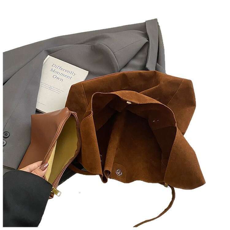 Designer Bags Shoulder Bucket Bags for Women Autumn Winter New Vinatge Casual Suede Single Shoulder Underarm Mother Tote Bag