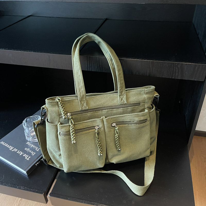 Ladies' elegant casual large capacity shoulder bag, simple and fashionable commuting ladies' crossbody bag, student lightweight crossbody ba