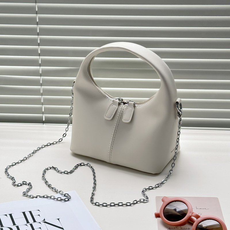 Ladies' elegant casual large capacity shoulder bag, simple and fashionable shopping and commuting ladies' crossbody bag, student lightweight