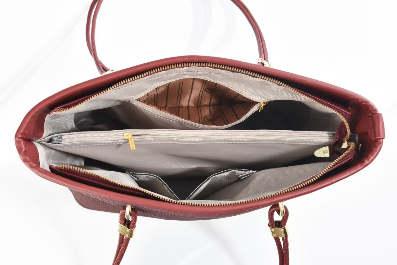 Sophisticated Designer Ladies' Totes with Adjustable Straps for Any Occasion