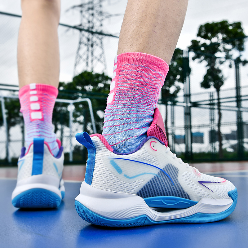 V2 Ultra-Lightweight Basketball Sneakers for Enhanced Performance