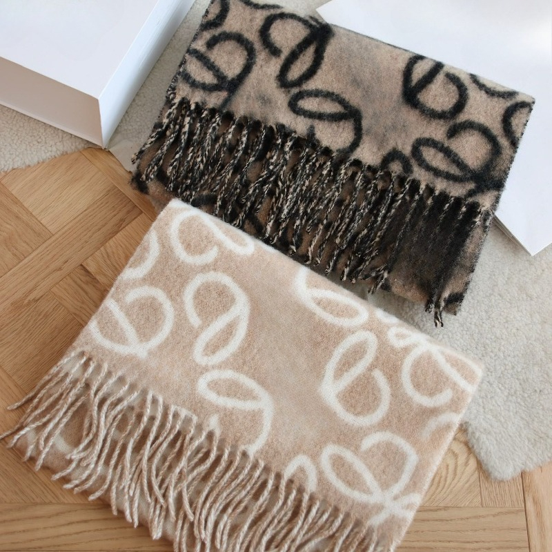 Designer Scarf Wome… - image