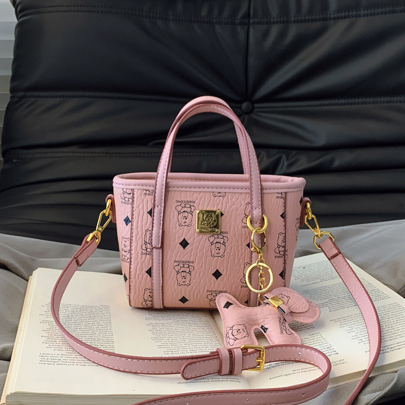 new Free delivery designer bag Bag Casual crossbody bag for women practical comfortable and simple