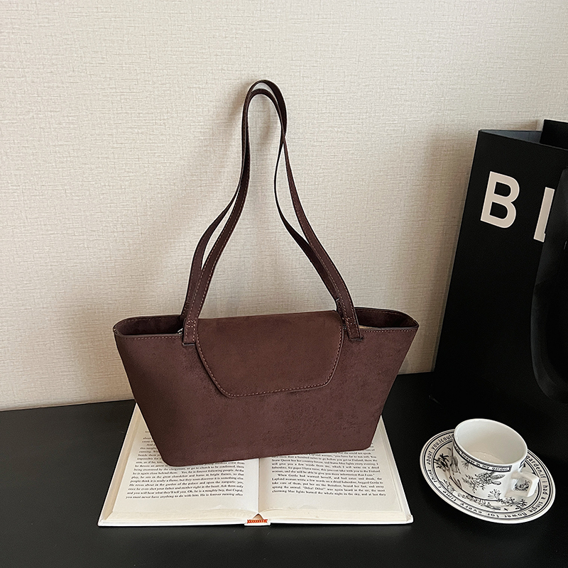 2025 New Casual Elegant Luxury Fashion Shoulder Bag Large Capacity Simple Shopping Commuter Backpack Student Youth Lightweight Crossbody Bag