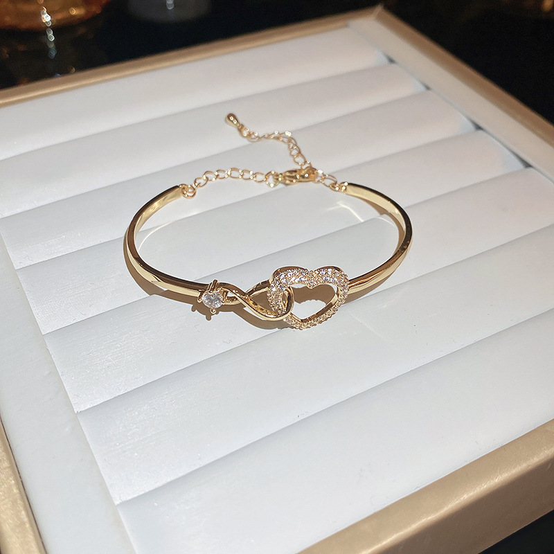 Gold - Toned Crystal - Embellished Heart - Shaped Bracelet Delicate Daily & Romantic Jewelry Gift For Her High - Quality And Charming Accessory