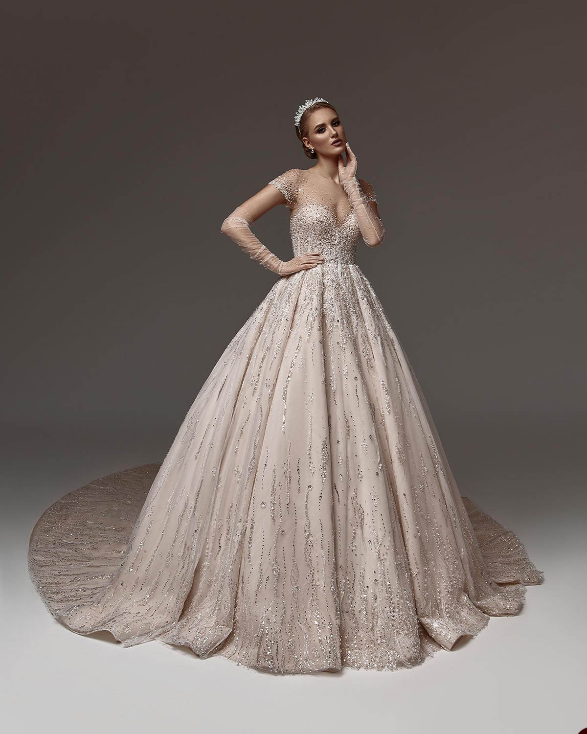 Sparkly Crystals A Line Bridal Gowns Jewel Sleeveless Chapel Length Wedding Dresses Sequins Beaded Formal Occasion Custom Made